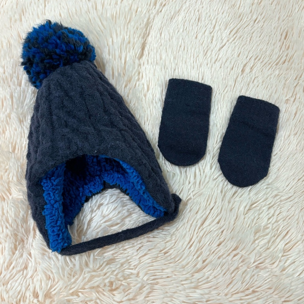 Baby Winter Hat and Matching Mittens 6-12 months